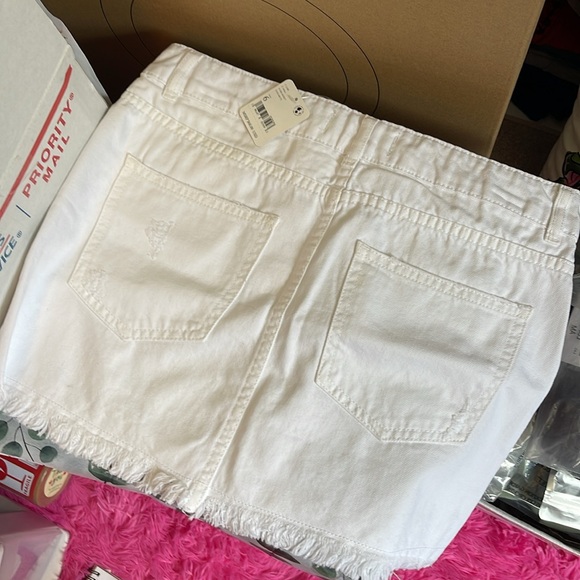 Free People Out Of Ordinary White Distressed Mini Skirt NWT - Picture 10 of 14